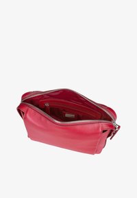 Сумка через плечо Сумка через плечо