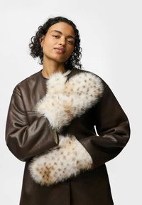 Перчатки Перчатки