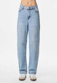 Джинсы Джинсы