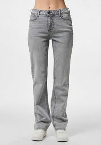 Прямые джинсы Прямые джинсы