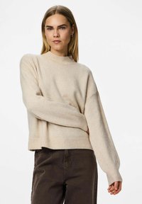 Пуловер Пуловер