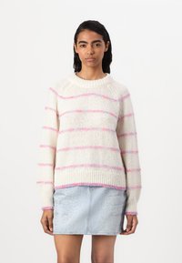 Пуловер в полоску Пуловер в полоску