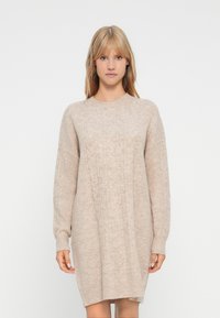 Вязаное платье Вязаное платье