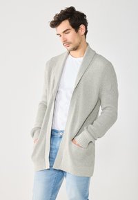 Вязаная кофта Вязаная кофта