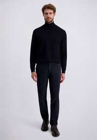 Чиносы Чиносы