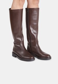 Сапоги Сапоги