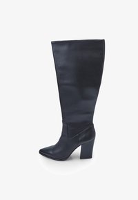 Высокие сапоги Высокие сапоги