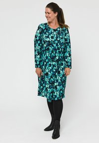 Платье Платье