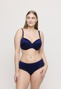 Бюстгальтер на косточках Бюстгальтер на косточках