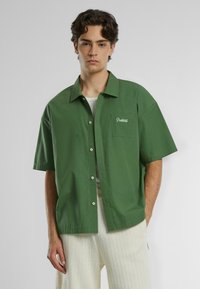 Рубашка с коротким рукавом Рубашка с коротким рукавом