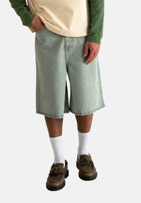 Шорты Шорты