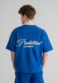 Футболка Футболка