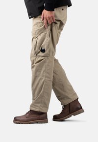 Ботинки на шнуровке Ботинки на шнуровке