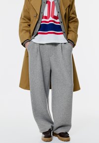 Спортивные штаны Спортивные штаны