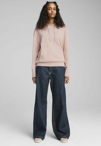 Пуловер с капюшоном Пуловер с капюшоном