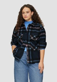 Фланелевая рубашка Фланелевая рубашка