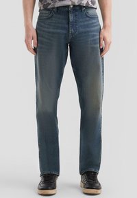 Прямые джинсы Прямые джинсы