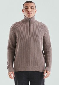 Пуловер Пуловер