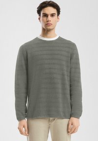 Пуловер Пуловер