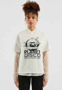 Футболка Футболка