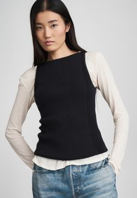 Широкие брюки Широкие брюки