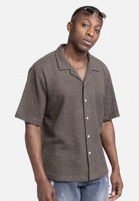 Рубашка с коротким рукавом Рубашка с коротким рукавом