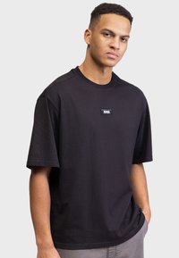 Футболка Футболка