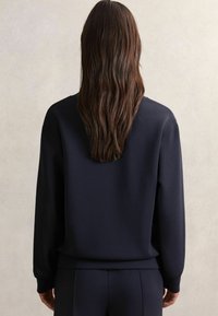 Толстовка Толстовка