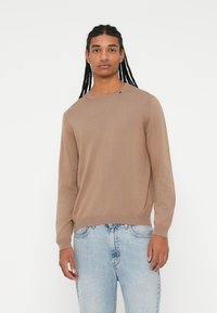 Пуловер Пуловер