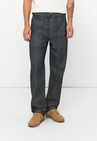 Прямые джинсы Прямые джинсы