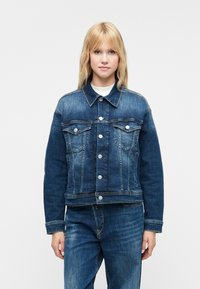 Джинсовая куртка Джинсовая куртка