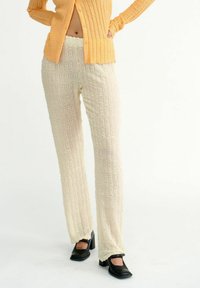 Узкие брюки Узкие брюки