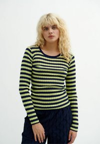 Пуловер в полоску Пуловер в полоску