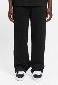 Спортивные штаны Спортивные штаны