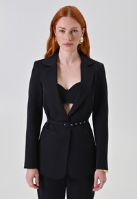 Блейзер Блейзер