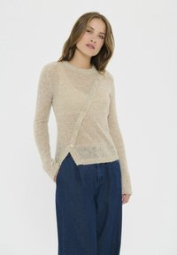 Пуловер Пуловер