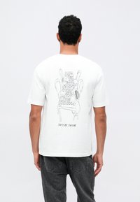 Футболка Футболка