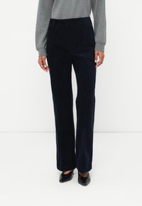 Прямые брюки Прямые брюки