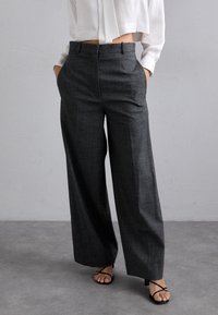 Широкие брюки Широкие брюки