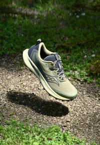 Беговые кроссовки Беговые кроссовки