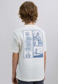 Футболка Футболка