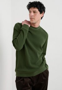 Лонгслив Лонгслив