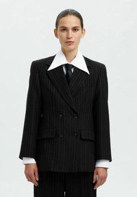 Блейзер Блейзер