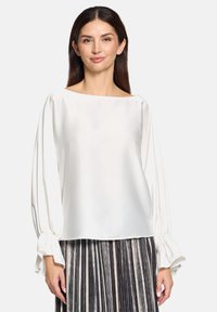 Атласная блузка Атласная блузка