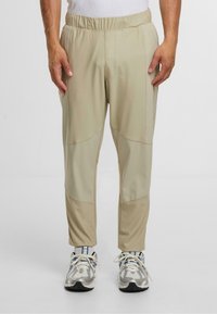 Спортивные штаны Спортивные штаны