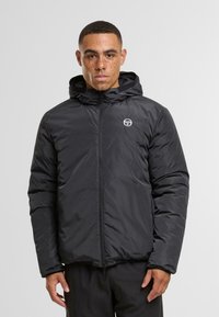 Зимняя куртка Зимняя куртка