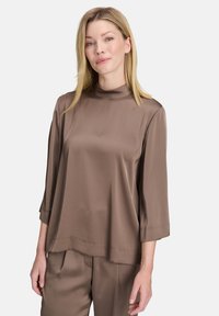 Блузка Блузка