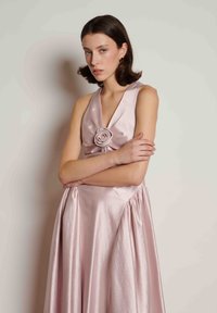 Коктейльное платье Коктейльное платье