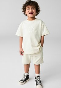 Футболка Футболка