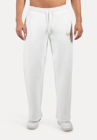 Спортивные штаны Спортивные штаны